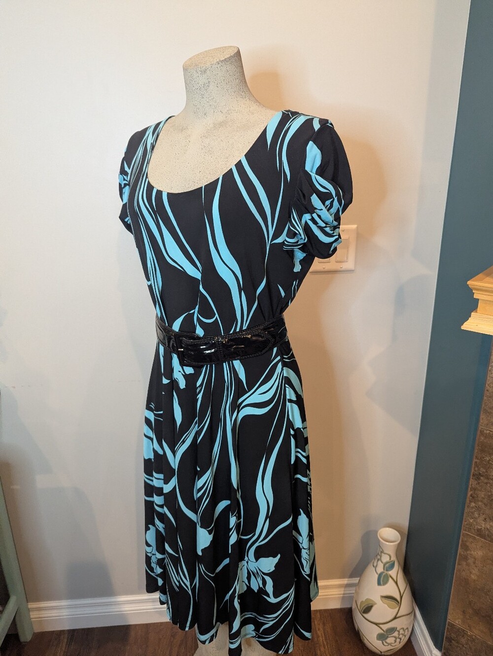 Vintage 80s Jolibel Black Dress with Aqua Wave Print & Shiny Mod Belt Sz 14 L/XL